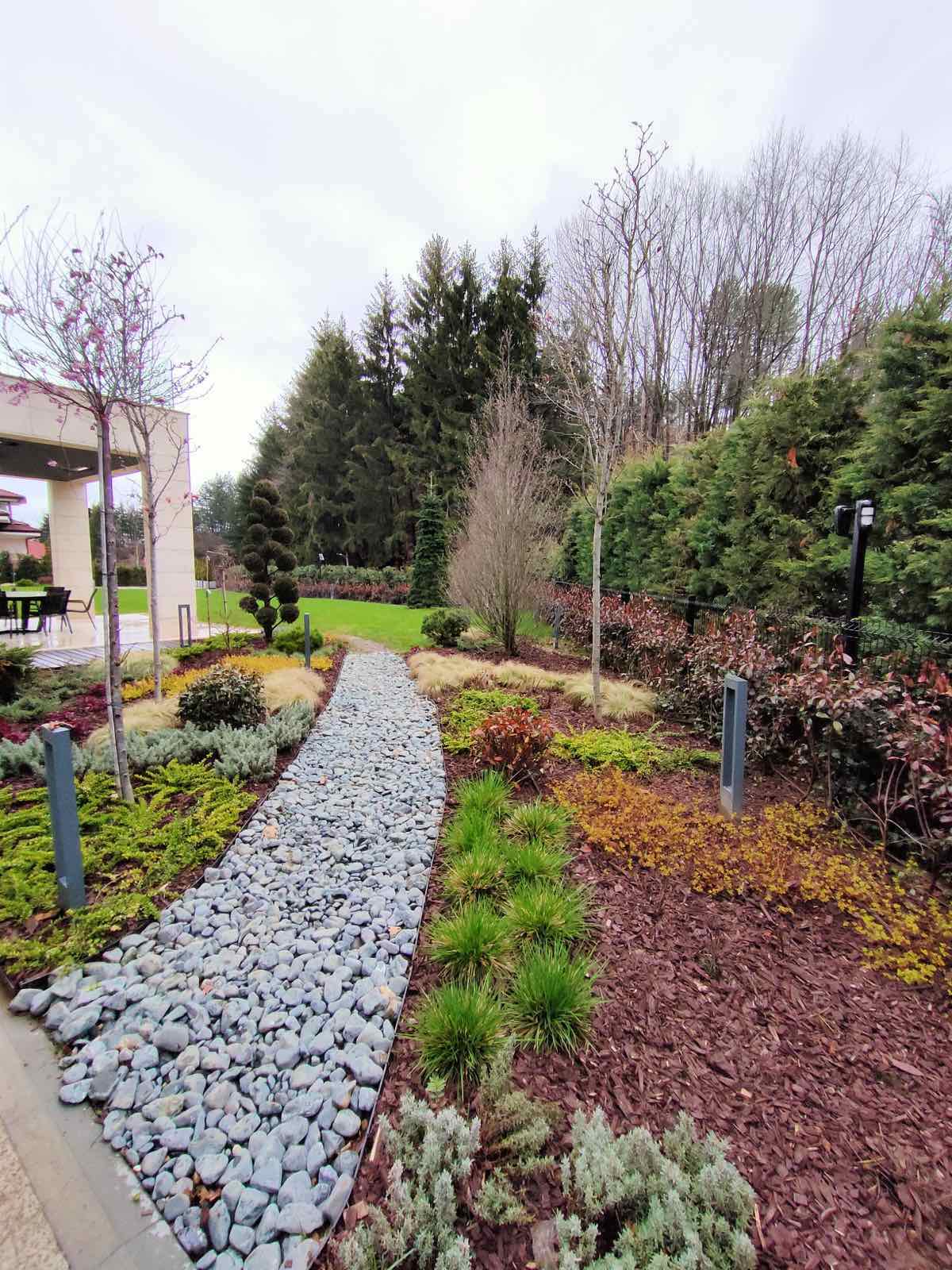 Предимства на Червен Мулч